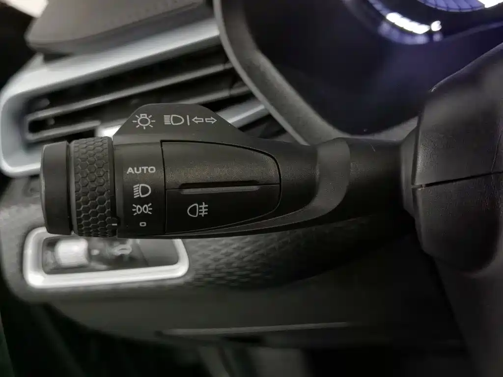 Geely Emgrand — миниатюра 21