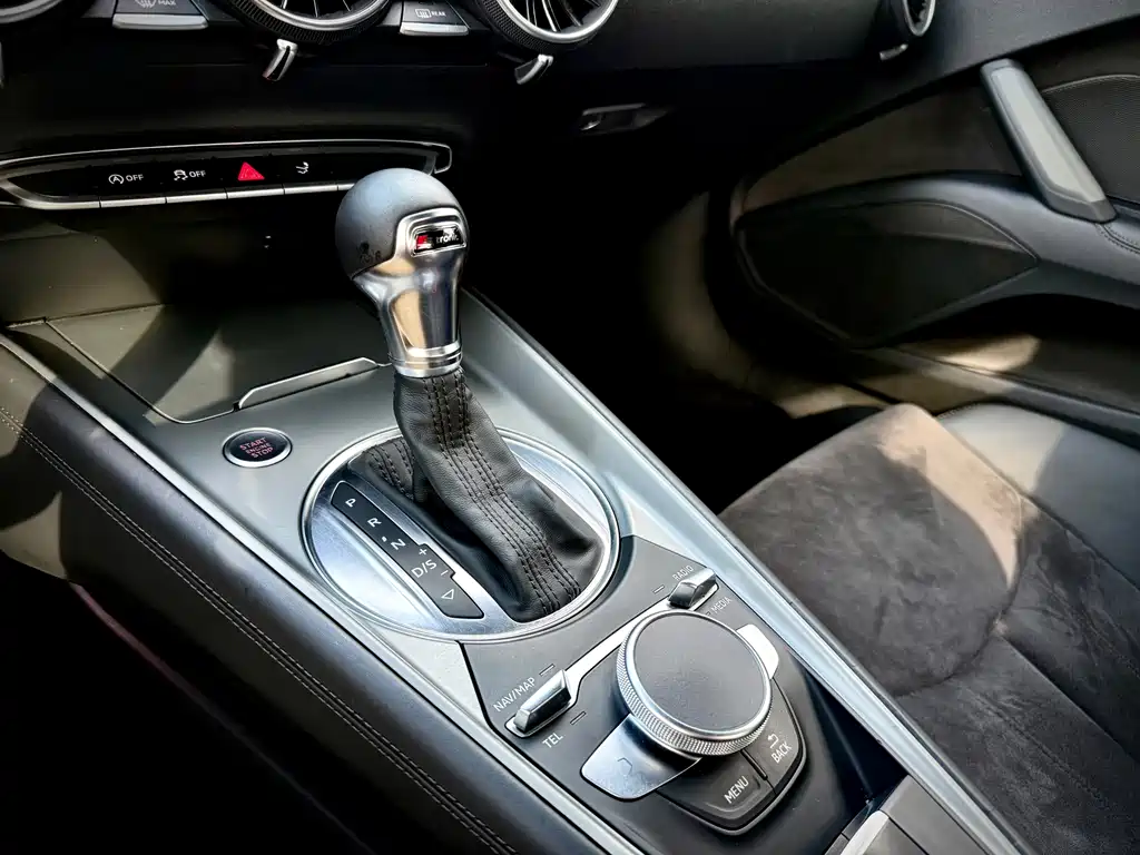 Audi TT — миниатюра 16