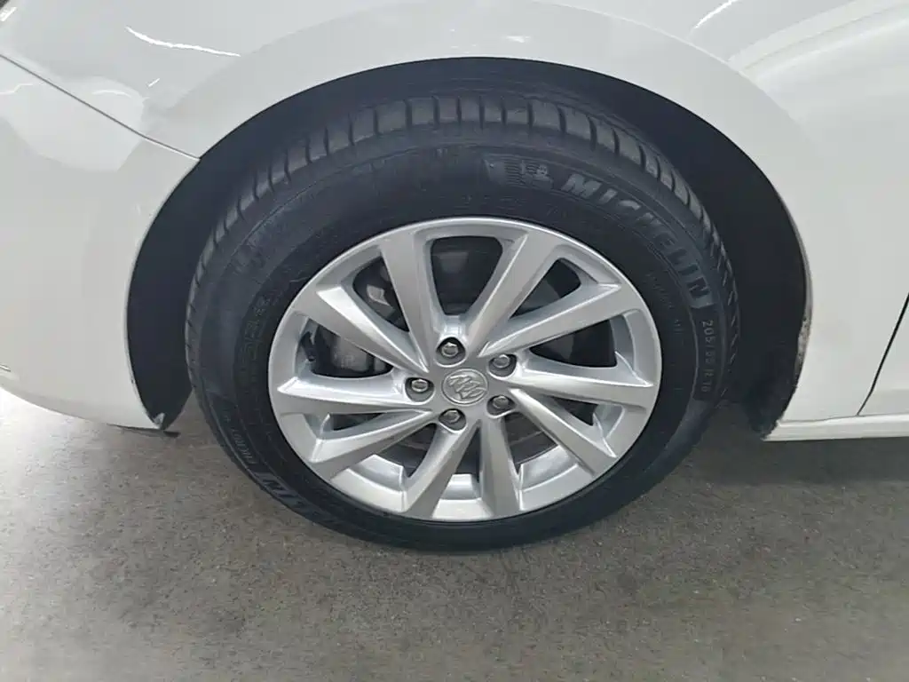 Buick Verano — миниатюра 23