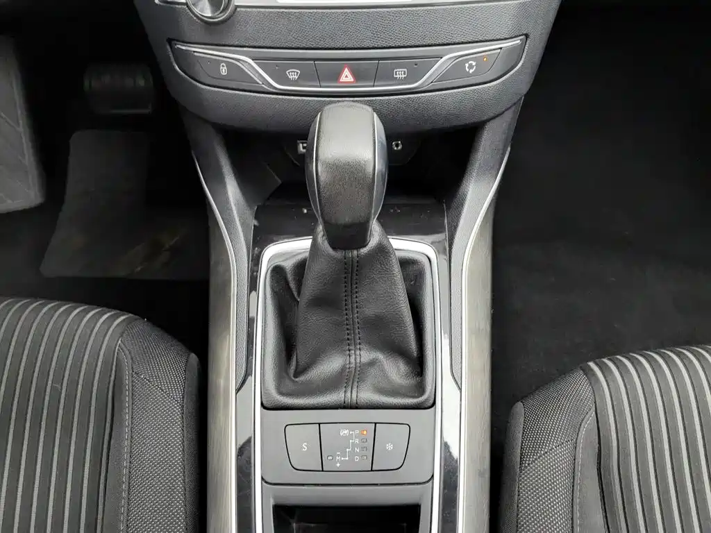 Peugeot 408 — миниатюра 13
