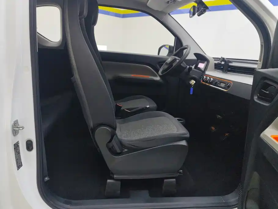 Wuling MINIEV — миниатюра 8