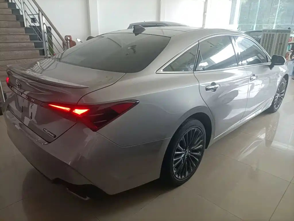 Toyota Avalon — миниатюра 7
