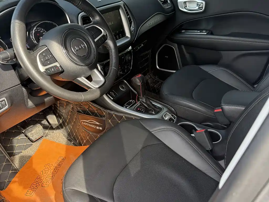 Jeep Compass — миниатюра 5