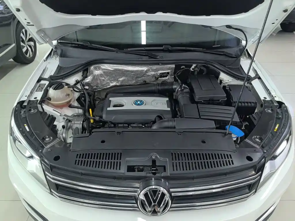 Volkswagen Tiguan — миниатюра 20