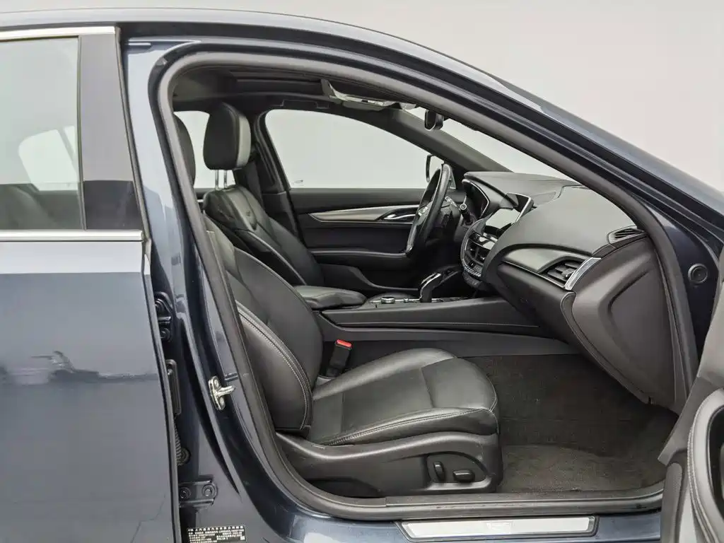 Cadillac CT5 — миниатюра 23