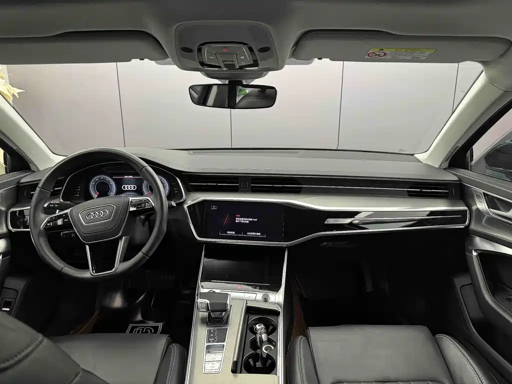 Audi A6L 2023 40 TFSI Luxury