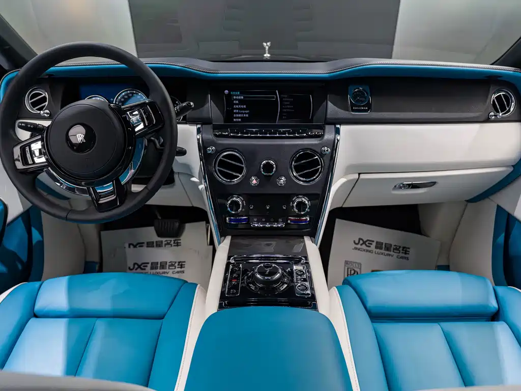 Rolls-Royce Cullinan 2018 мест