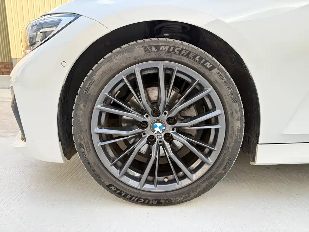 BMW 3 Series — миниатюра 12