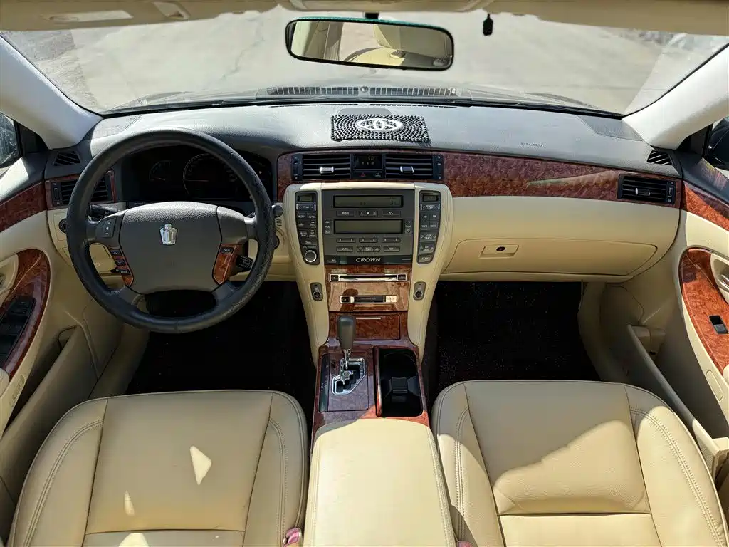 Toyota Crown 2006 2.5L Royal