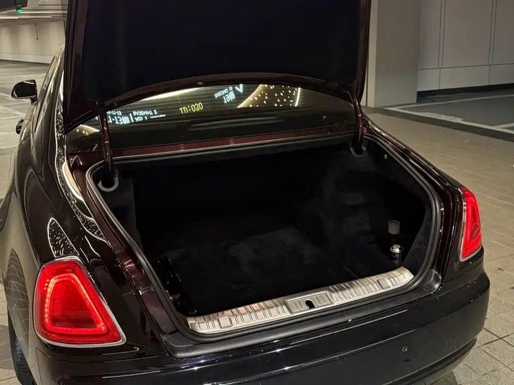 Rolls-Royce Ghost — миниатюра 10