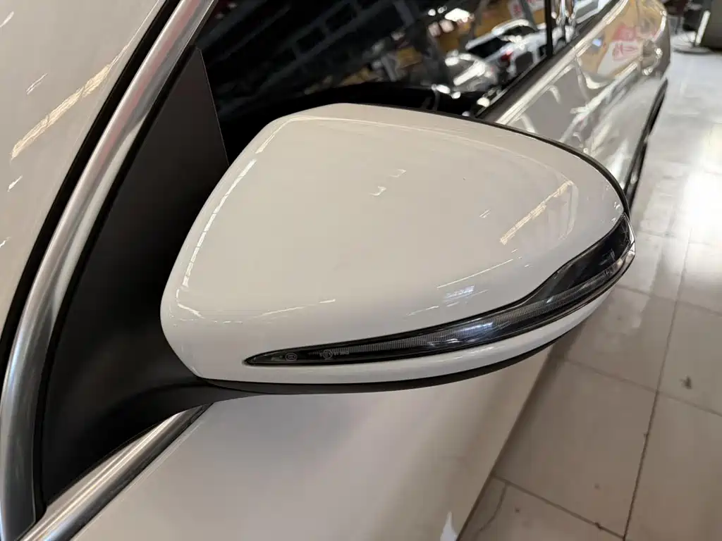 Mercedes-Benz GLA — миниатюра 6
