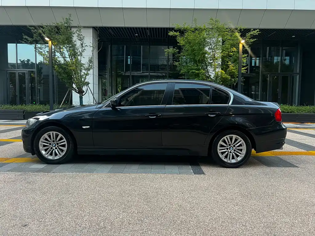 BMW 3 Series — миниатюра 32