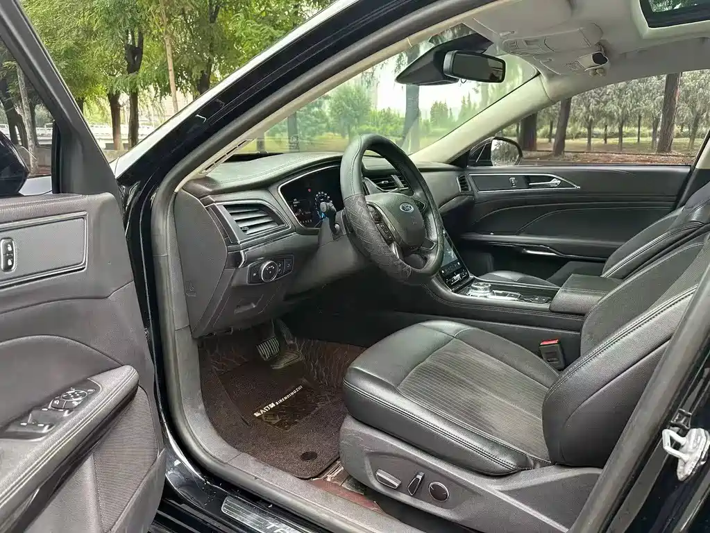 Ford Taurus — миниатюра 5