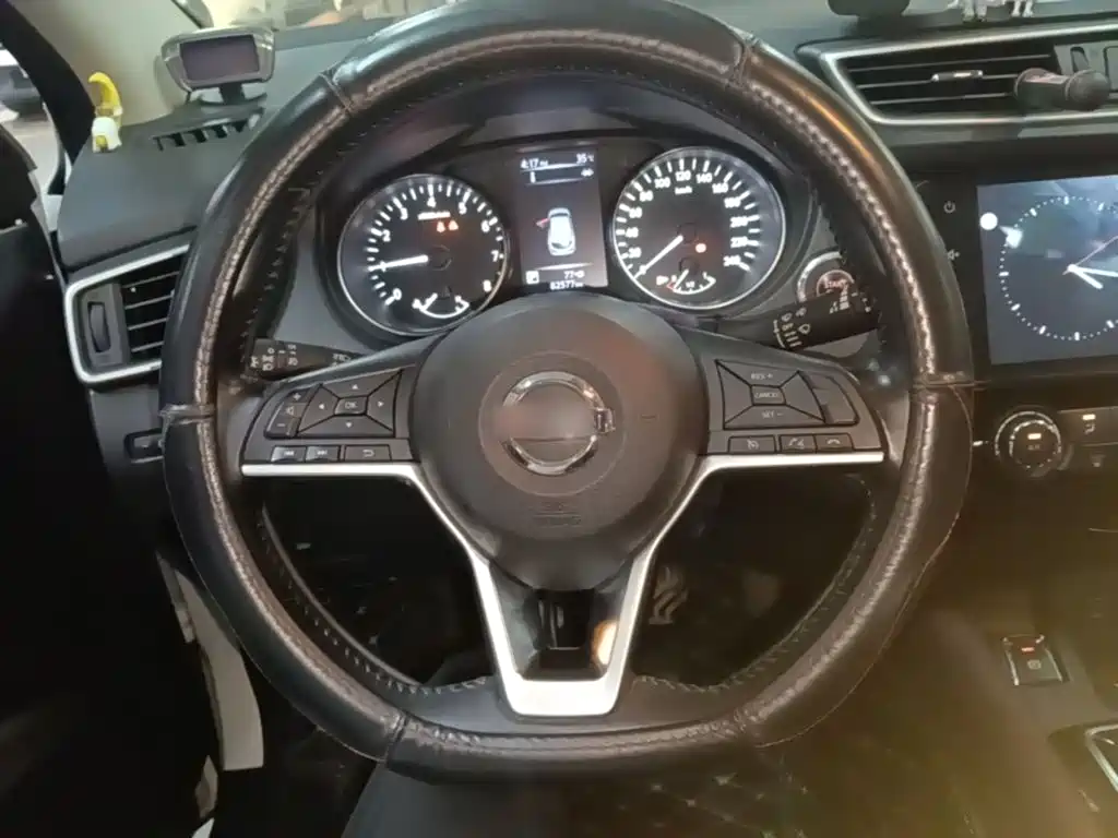 Nissan Qashqai — миниатюра 11