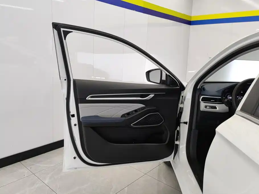 Geely Emgrand — миниатюра 7