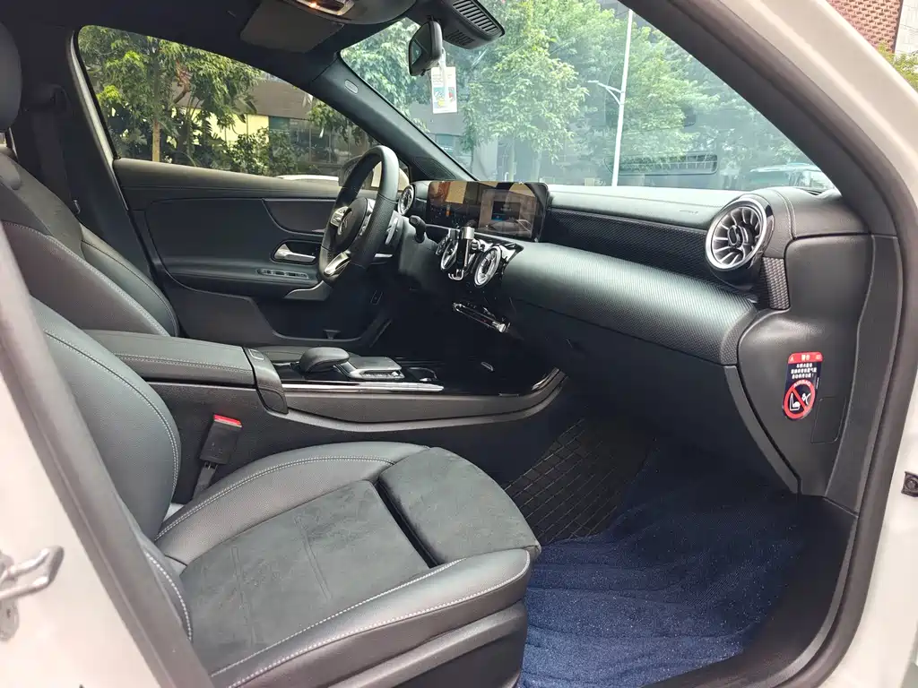 Mercedes-Benz A-Class — миниатюра 10