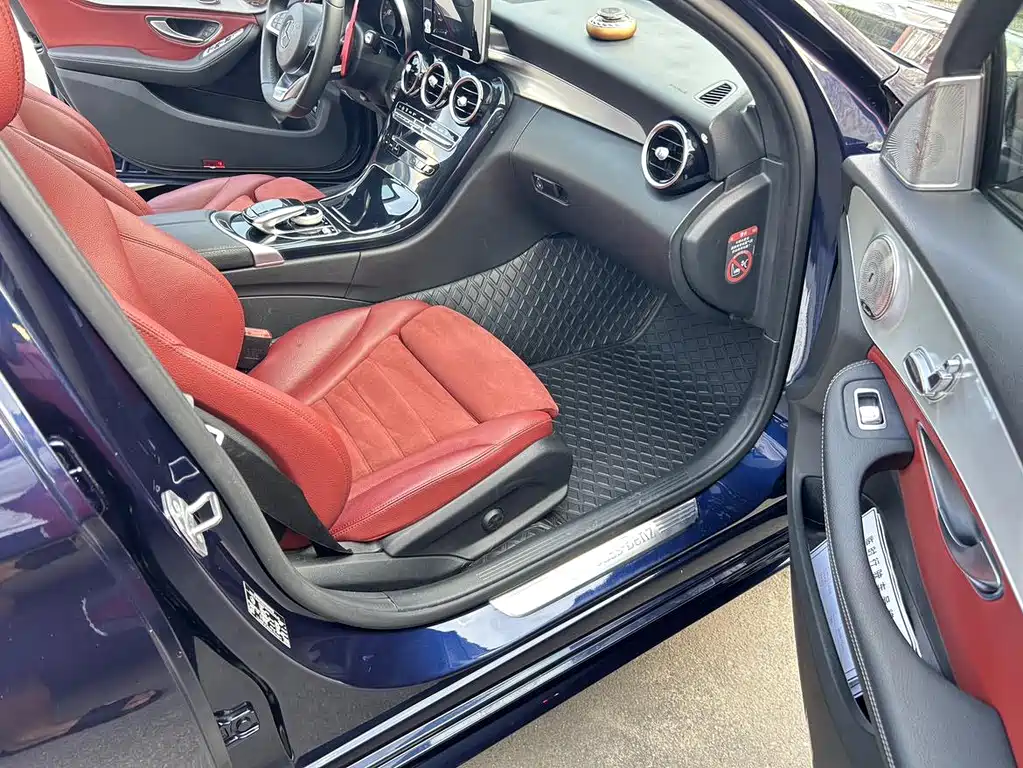 Mercedes-Benz C-Class — миниатюра 11
