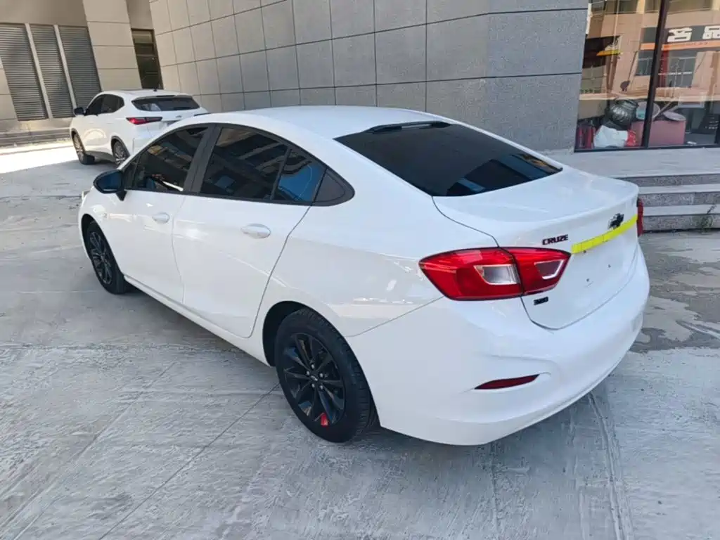 Chevrolet Cruze — миниатюра 5