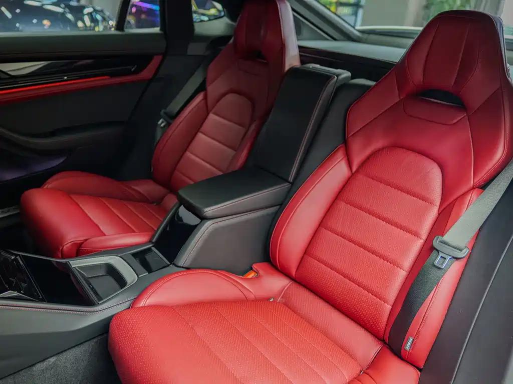 Porsche Panamera — миниатюра 9