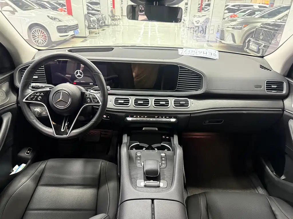Mercedes-Benz GLE (Import) — миниатюра 6