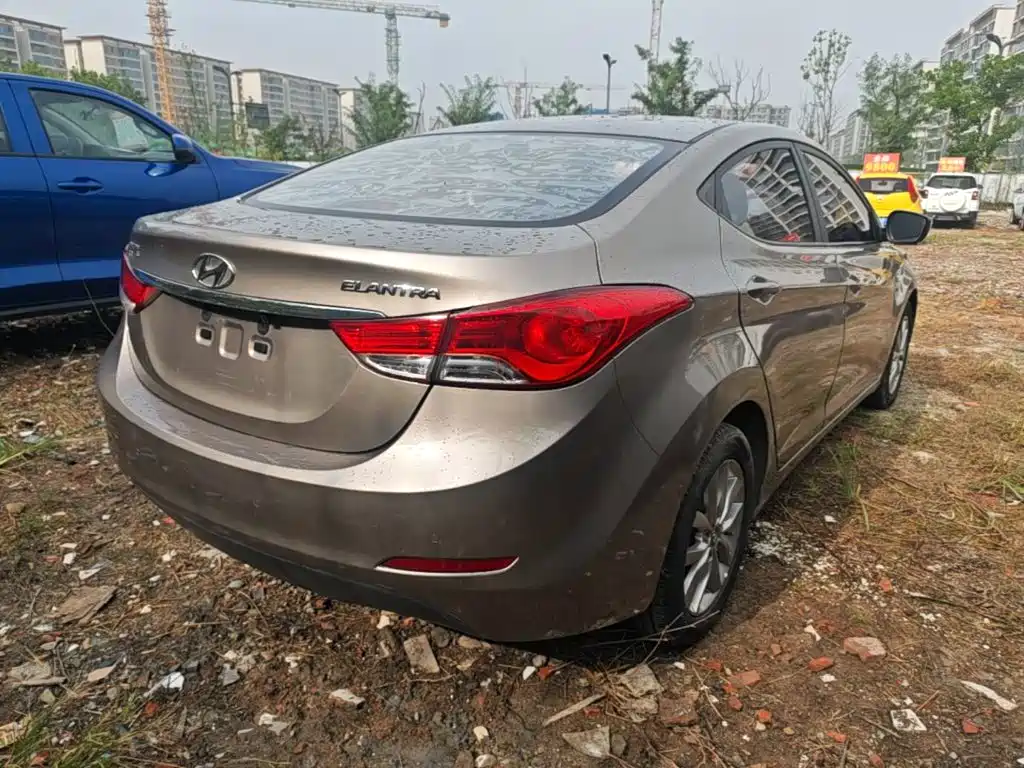 Hyundai Elantra Langdong — миниатюра 7
