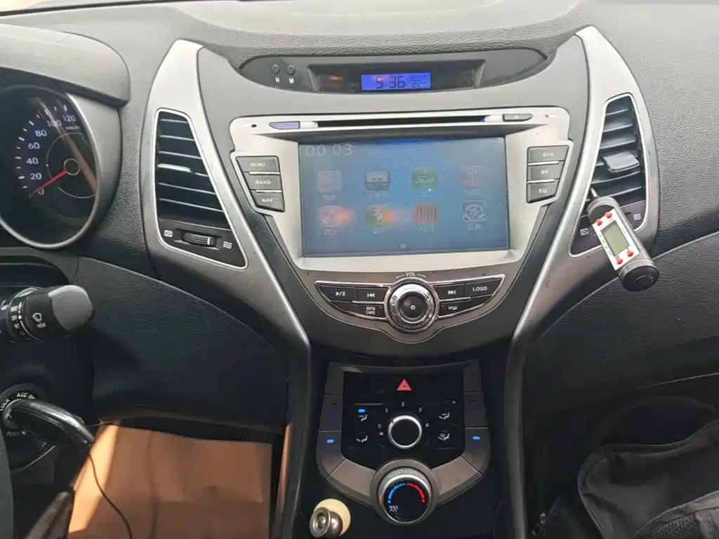 Hyundai Elantra Langdong — миниатюра 13