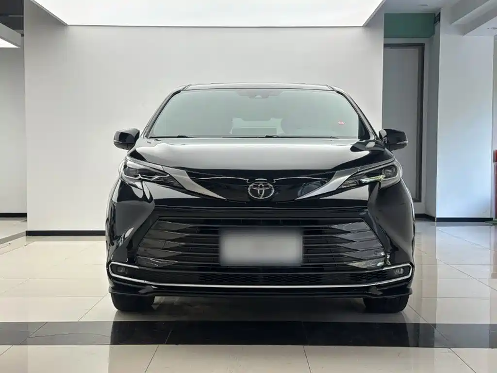 Toyota Sienna — миниатюра 9