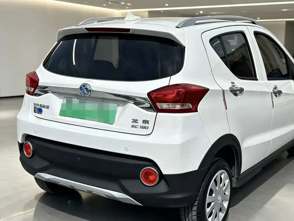 BAIC New Energy EC — миниатюра 3