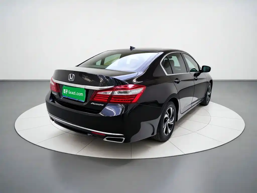 Honda Accord — миниатюра 6