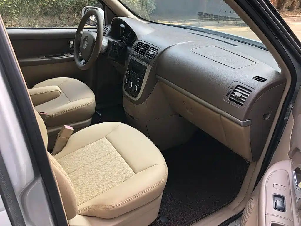 Buick GL8 — миниатюра 8