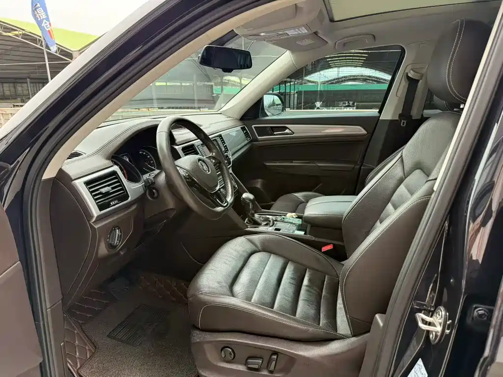 Volkswagen Teramont — миниатюра 7