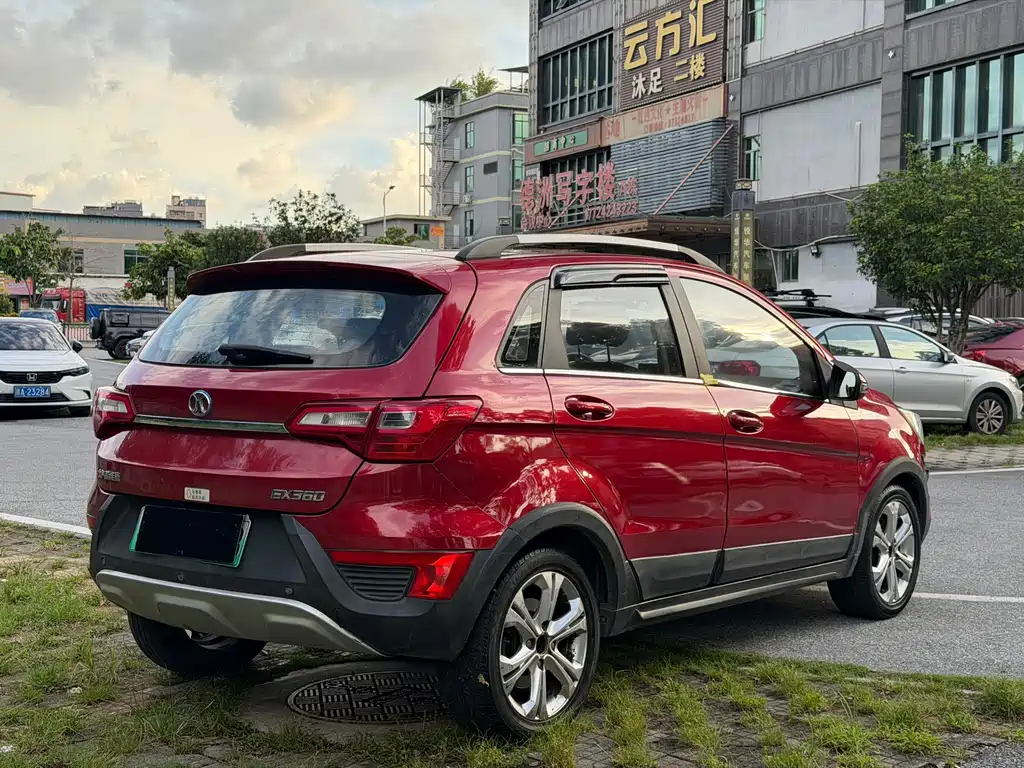 BAIC New Energy EX — миниатюра 4