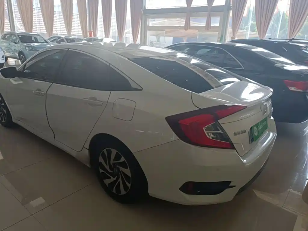 Honda Civic — миниатюра 5