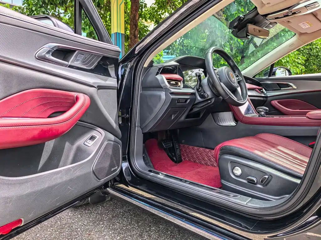 Hongqi Hongqi H5 — миниатюра 7