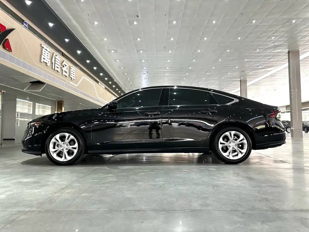 Honda Accord — миниатюра 17