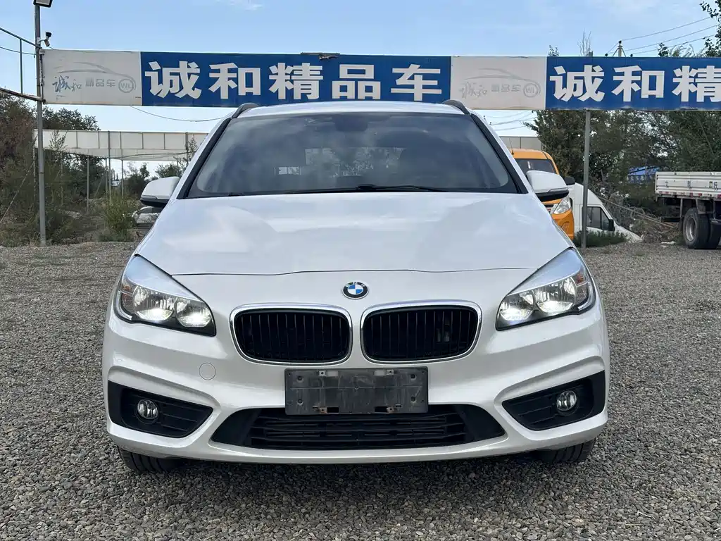 BMW 2 Series Active Tourer — миниатюра 2
