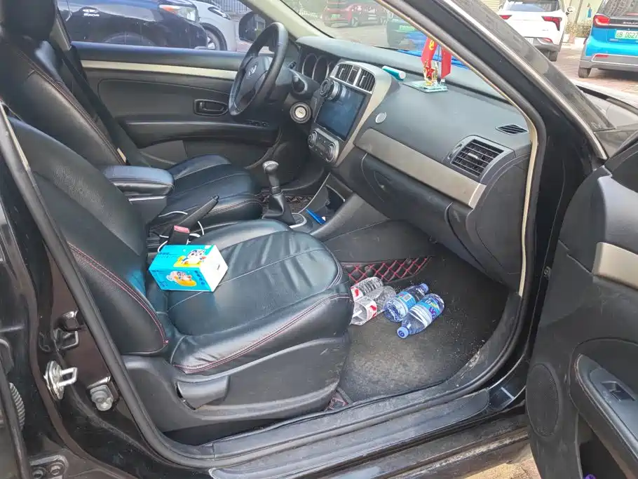 Nissan Sylphy — миниатюра 8