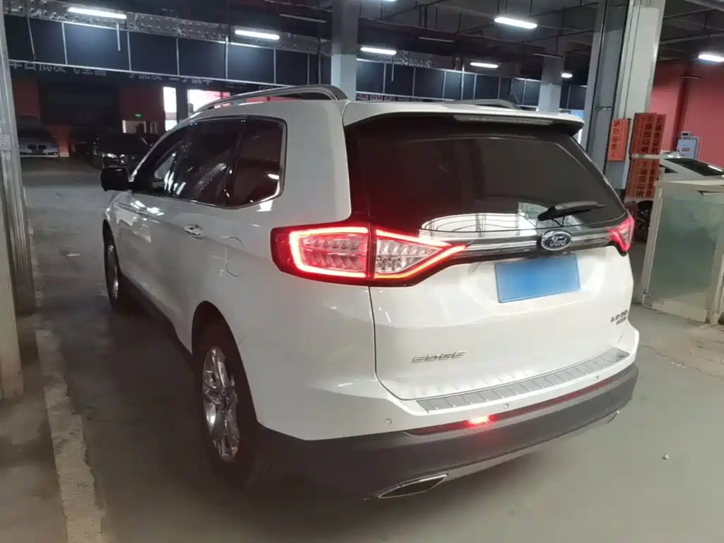 Ford Edge — миниатюра 5