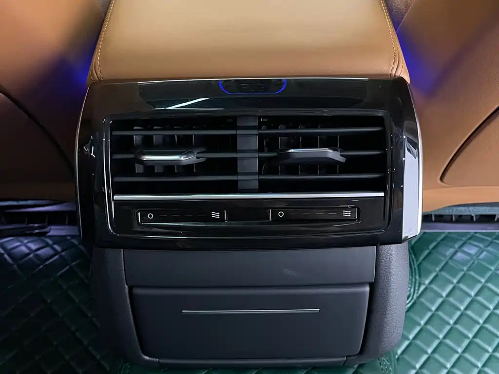 Audi A8 — миниатюра 9