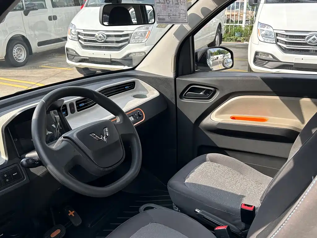 Wuling MINIEV — миниатюра 9