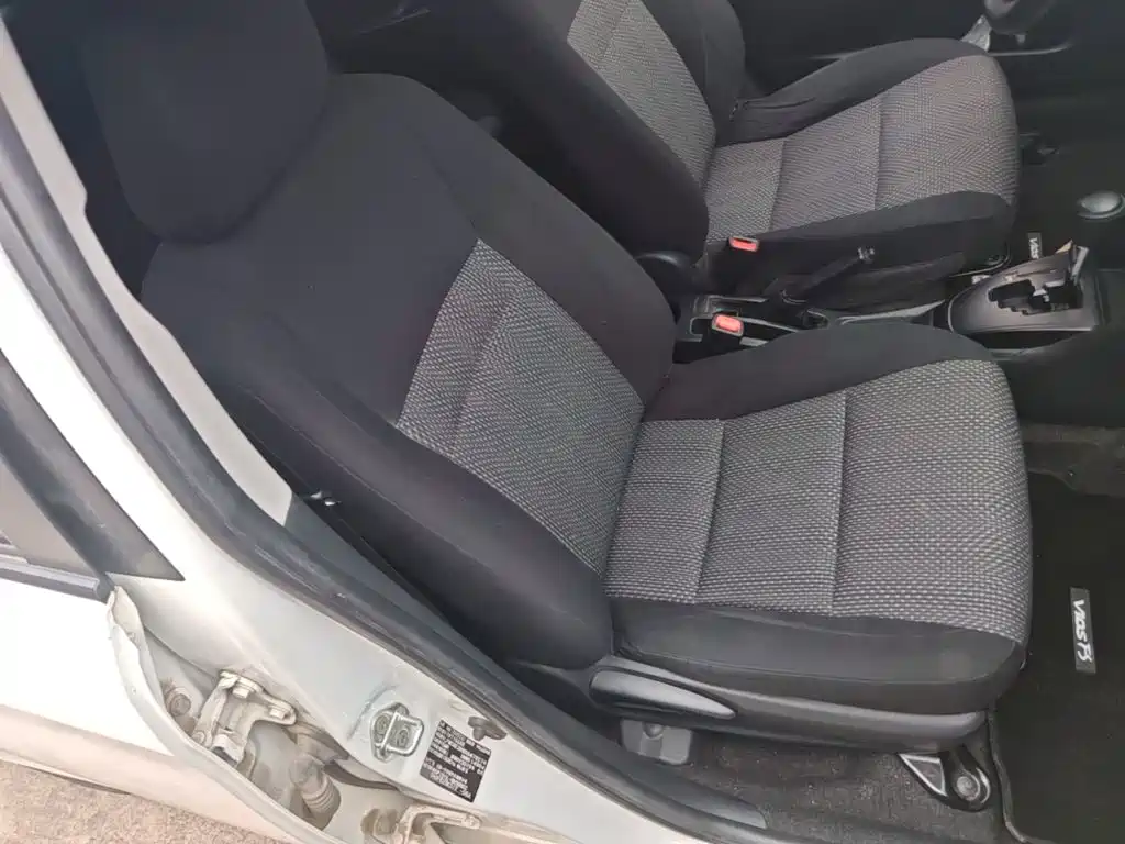 Toyota Vios FS — миниатюра 25