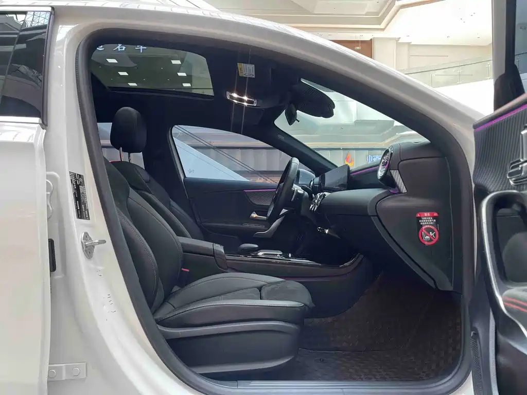 Mercedes-Benz A-Class — миниатюра 12