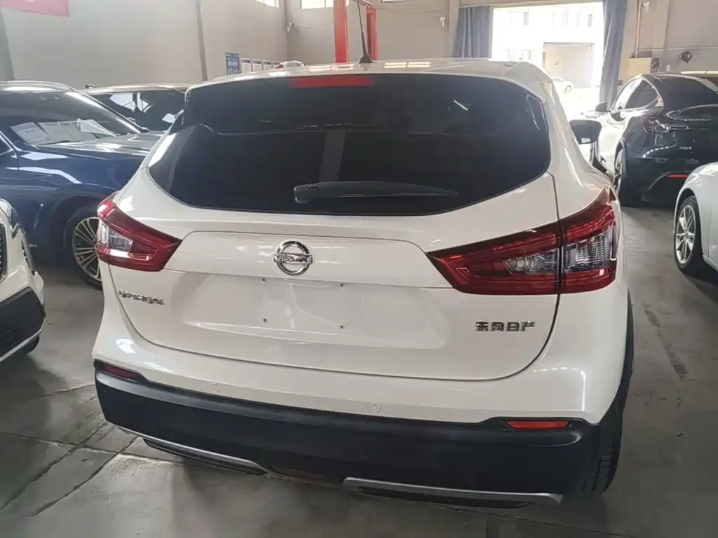Nissan Qashqai — миниатюра 6