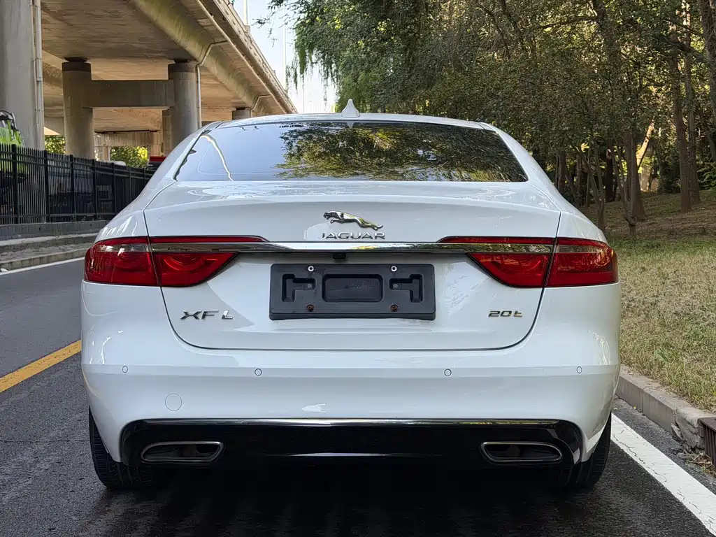 Jaguar XFL — миниатюра 18