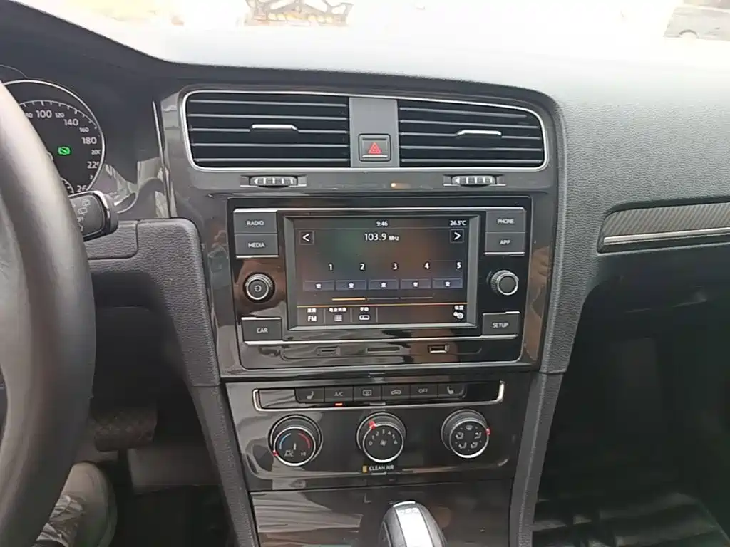 Volkswagen Golf — миниатюра 13