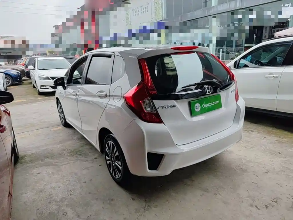 Honda Fit — миниатюра 5