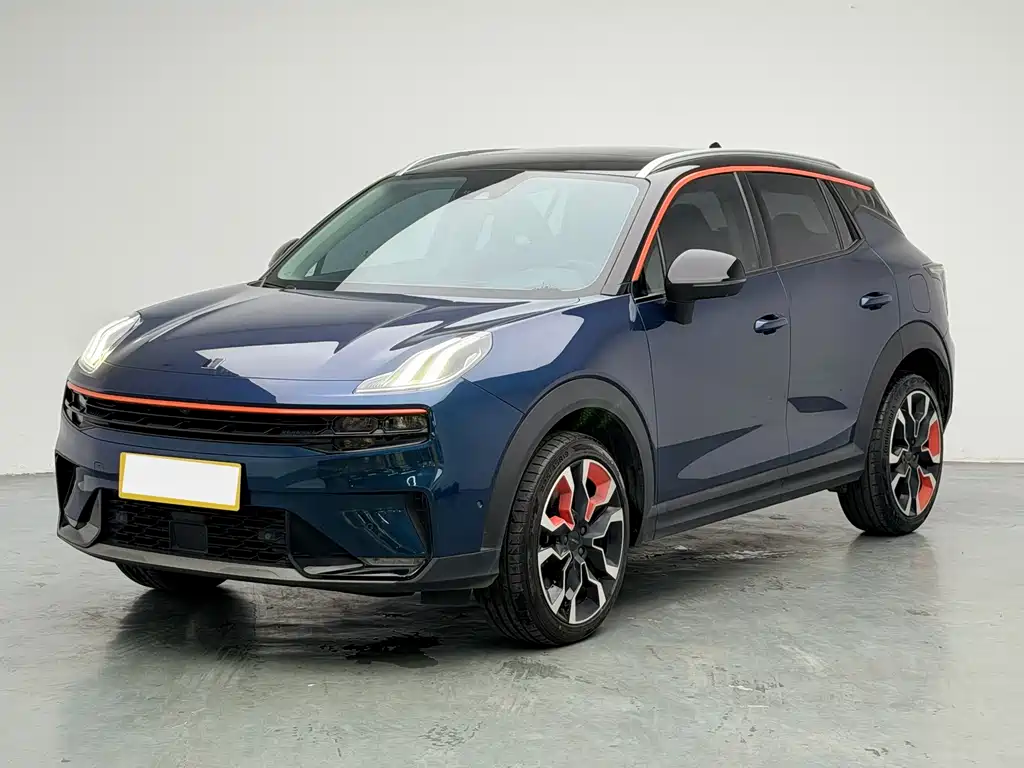 Lynk & Co 06
