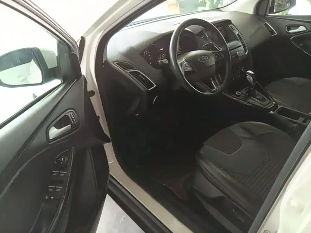 Ford Focus — миниатюра 16