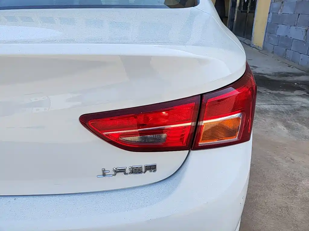 Buick Verano — миниатюра 8