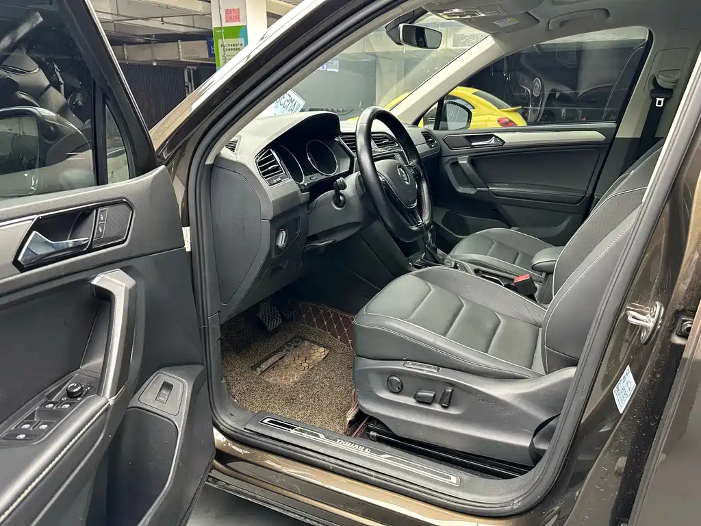 Volkswagen Tiguan L — миниатюра 8